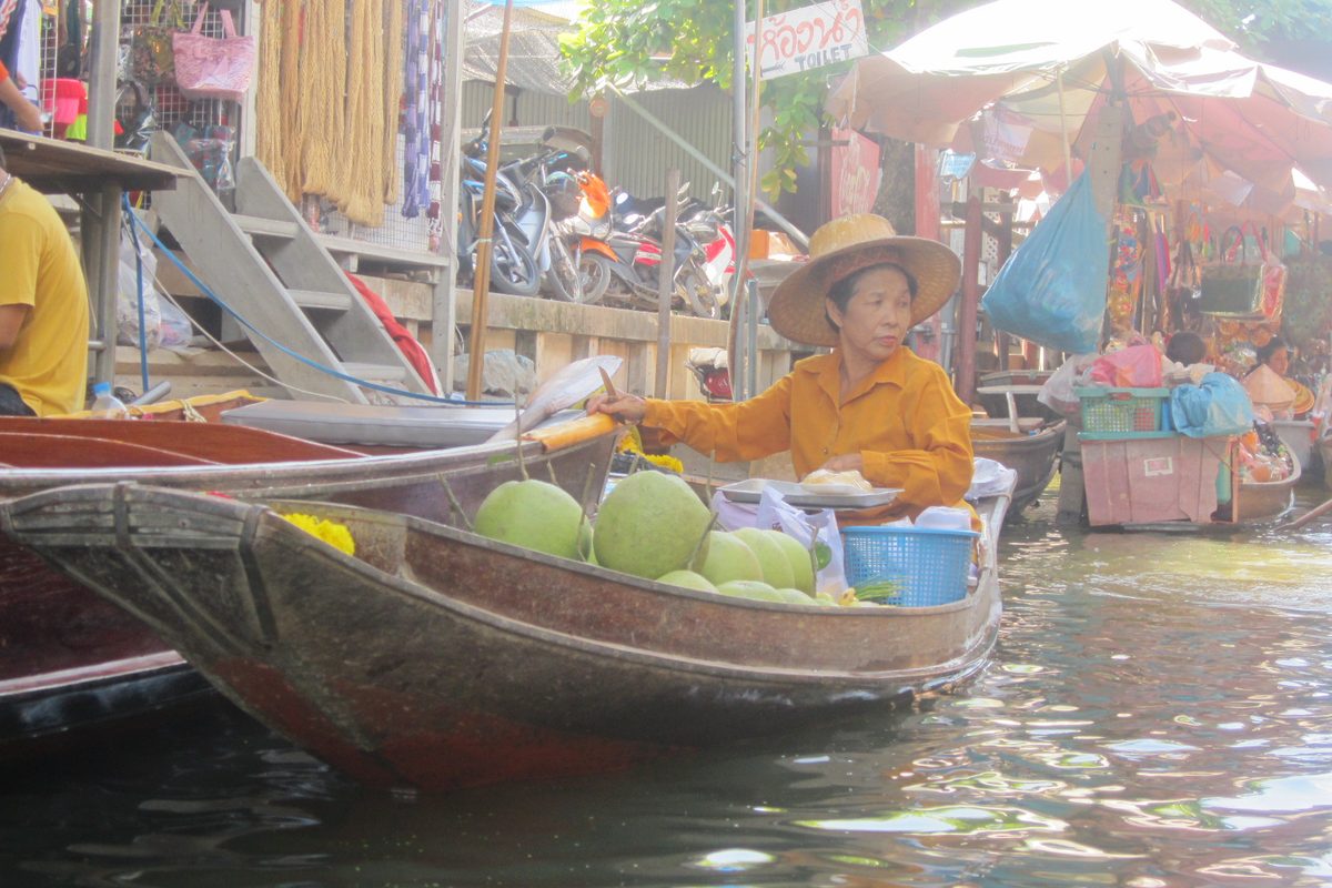 Damnoen Saduak floating market, Thailand